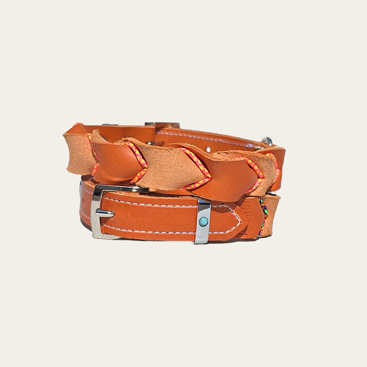 Kwispel – Bruine leren hondenhalsband met oranje paracord